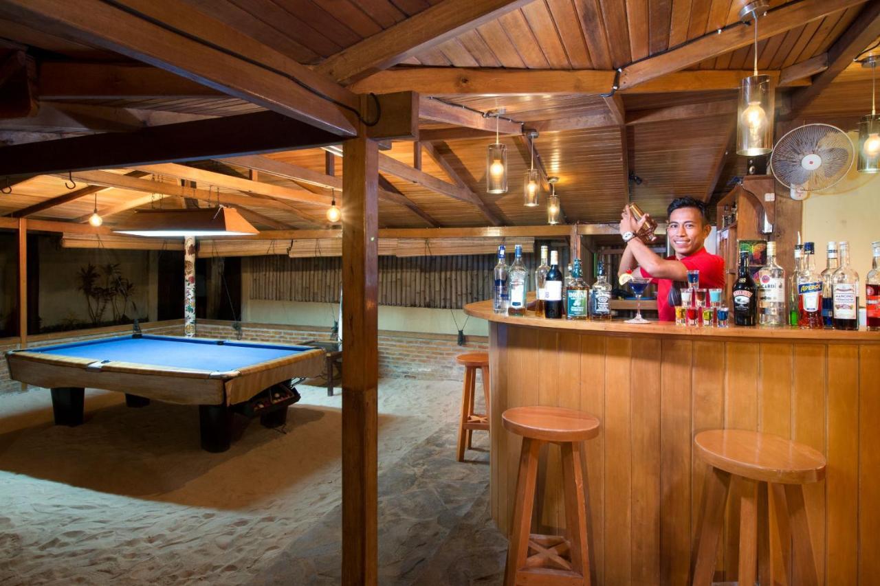 Onong Resort Siladen Island Exterior photo