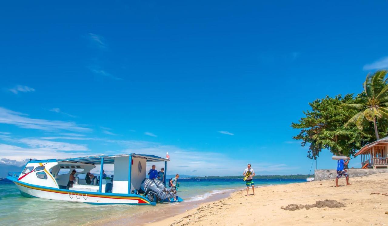 Onong Resort Siladen Island Exterior photo